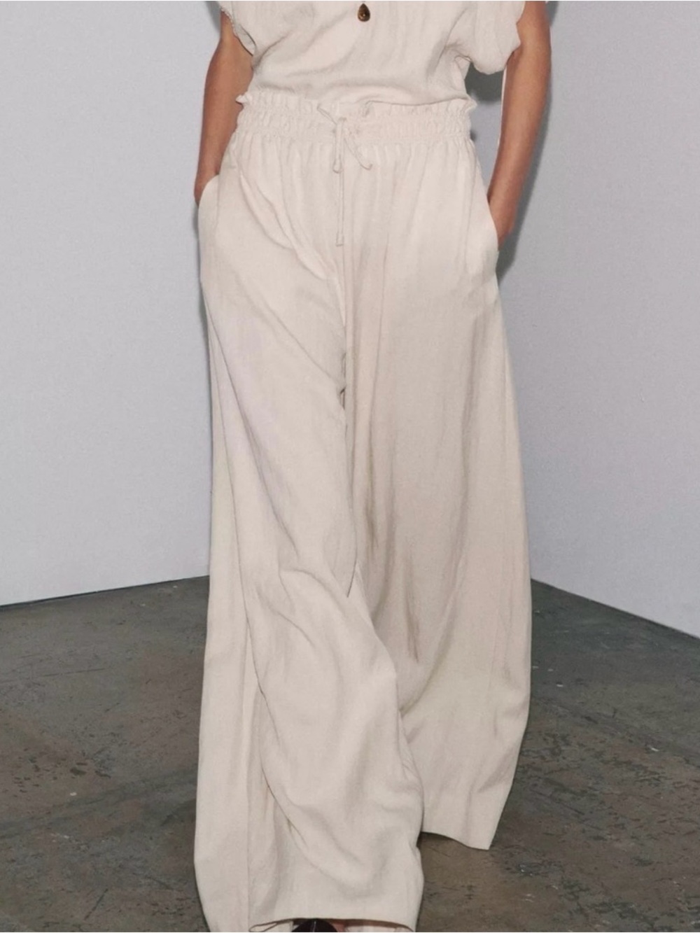 Zara White Loose Flowy Super Wide Leg pants s XS